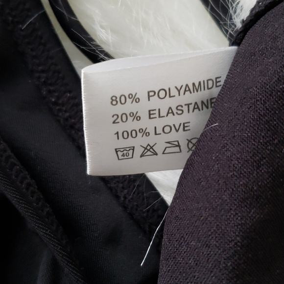 Angela Martini Bikini - Picture 8 of 8